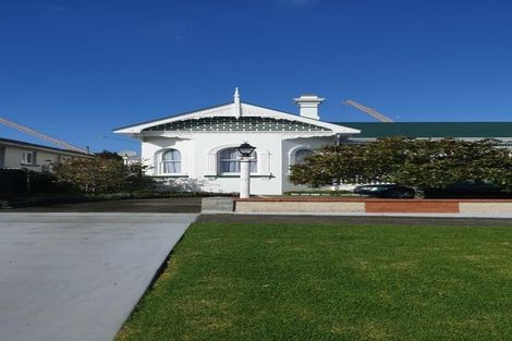 Photo of property in 21 Aramoana Avenue, Devonport, Auckland, 0624