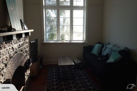 Photo of property in 2/136 Evans Bay Parade, Roseneath, Wellington, 6021