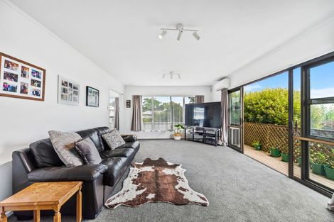 Photo of property in 53 Saint James Street, Richmond Heights, Taupo, 3330