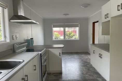 Photo of property in 27 Beaudine Avenue, Glenfield, Auckland, 0629