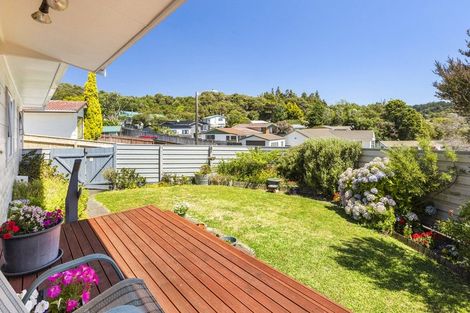 Photo of property in 7 Takanini Grove, Stokes Valley, Lower Hutt, 5019