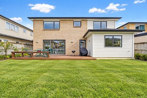 Photo of property in 11 Carrickdawson Drive, Flat Bush, Auckland, 2019