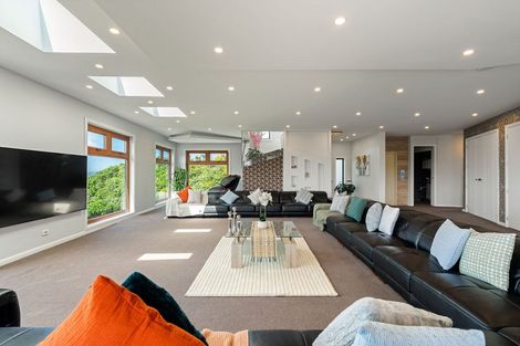 Photo of property in 35 Grumman Lane, Newlands, Wellington, 6037