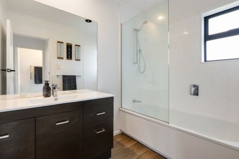 Photo of property in 36 Chedworth Avenue, Chedworth, Hamilton, 3210