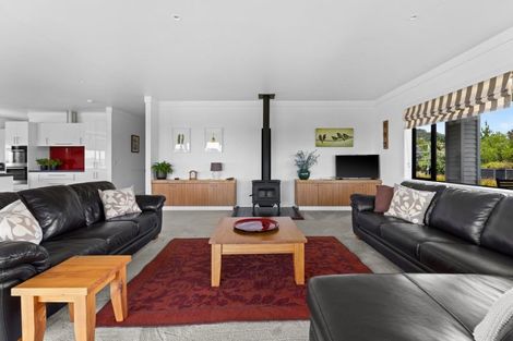 Photo of property in 63 Waipuka Road, Waimarama, Havelock North, 4294