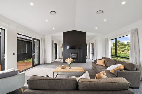 Photo of property in 6 Dickins Lane, Aokautere, Palmerston North, 4471