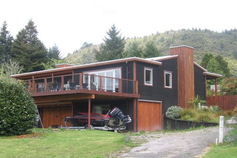 Photo of property in 1 Wattle Grove Road, Lake Okareka, Rotorua, 3076