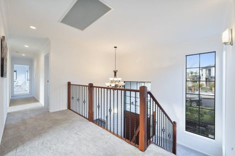 Photo of property in 54 Sapperton Drive, Henderson, Auckland, 0612