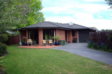 Photo of property in 12a Oakhurst Place, Russley, Christchurch, 8042