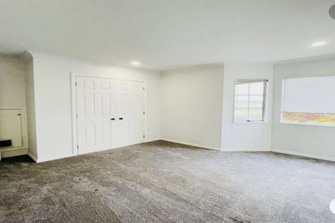 Photo of property in 11 Bream Revel Way, Karaka, Papakura, 2580