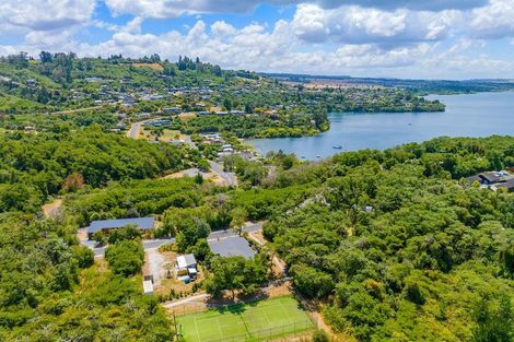 Photo of property in 10 Parawera Drive, Acacia Bay, Taupo, 3330