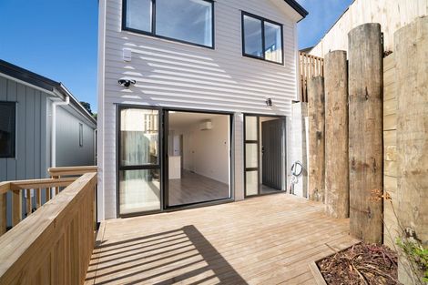 Photo of property in 16b Dianthus Place, Browns Bay, Auckland, 0630