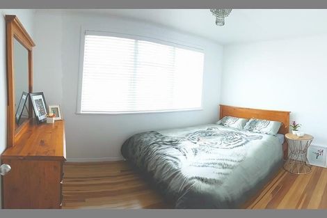 Photo of property in 11 Windrush Close, Mangere, Auckland, 2022