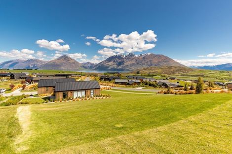 Photo of property in 33 Cappie Drive, Jacks Point, Queenstown, 9371