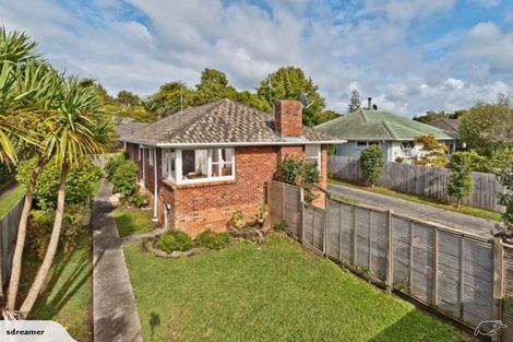 Photo of property in 22 Lynden Avenue, Hillcrest, Auckland, 0627