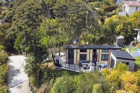 Photo of property in 10 Cross Street, Raglan, 3225