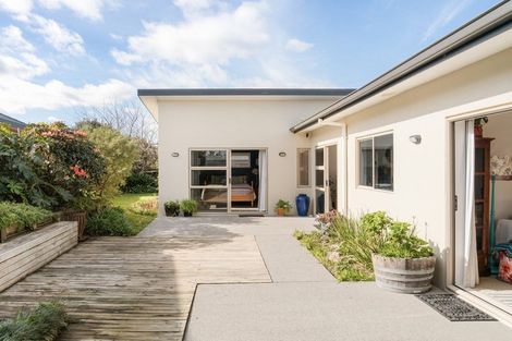 Photo of property in 47 Oteki Park Drive, Welcome Bay, Tauranga, 3112