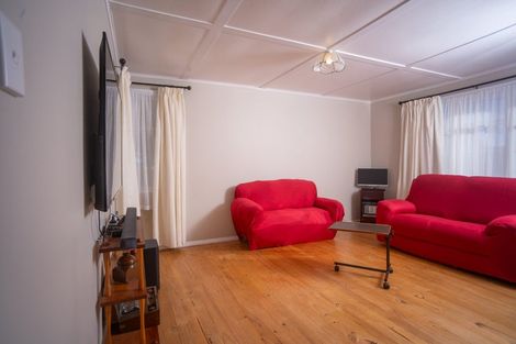 Photo of property in 16 Manchester Street, Patea, 4520