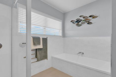 Photo of property in 17 Bernard Street, Chedworth, Hamilton, 3210