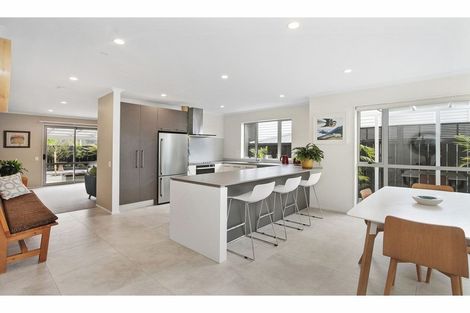 Photo of property in 30 Arthur Rolfe Lane, Swanson, Auckland, 0614