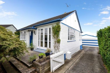 Photo of property in 104 Fairfield Road, Fairfield, Hamilton, 3214