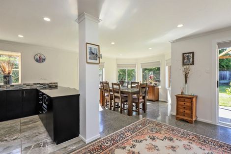 Photo of property in 28 Arataki Road, Havelock North, 4130