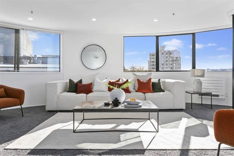 Photo of property in 4a/175 Hurstmere Road, Takapuna, Auckland, 0622