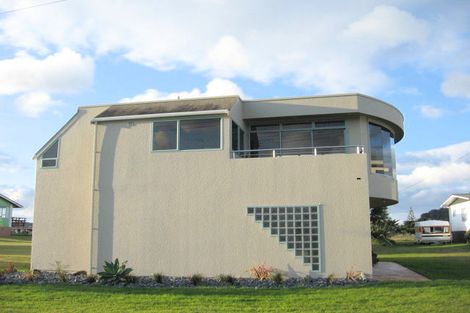 Photo of property in 108a Hinemoa Street, Whangamata, 3620