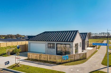 Photo of property in 77 Maungakaraka Road, Karaka, 2580