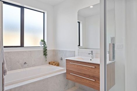 Photo of property in 14 Crossley Avenue, Woodend, 7610