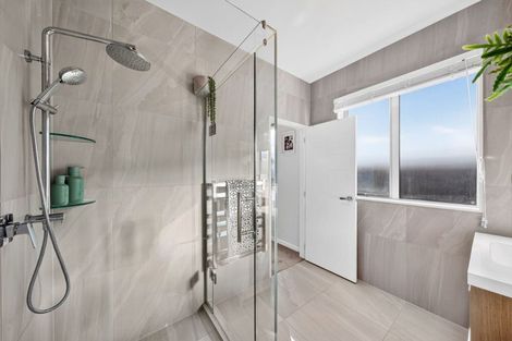 Photo of property in 7 Walter Ruddock Avenue, Kumeu, 0810