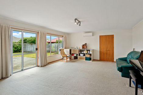Photo of property in 107 Reynolds Avenue, Bishopdale, Christchurch, 8053