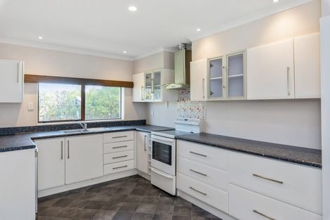 Photo of property in 189 Tararua Road, Levin, 5571