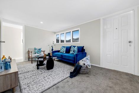 Photo of property in 4 Burlington Place, Manurewa, Auckland, 2102