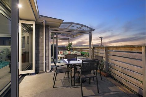 Photo of property in 16 Benmore Crescent, Pyes Pa, Tauranga, 3112