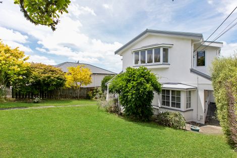 Photo of property in 1/14 Kiteroa Terrace, Rothesay Bay, Auckland, 0630
