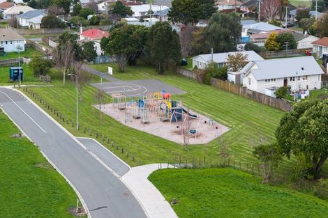 Photo of property in 33 Tiriti Loop, Otaki, 5512