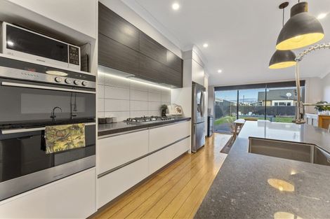 Photo of property in 7 Massey Street, Westown, New Plymouth, 4310