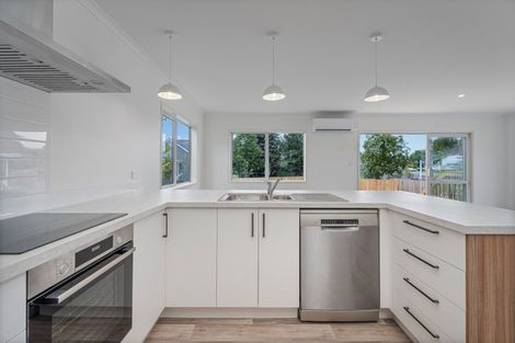 Photo of property in 21 Meadow Drive, Whitianga, 3510