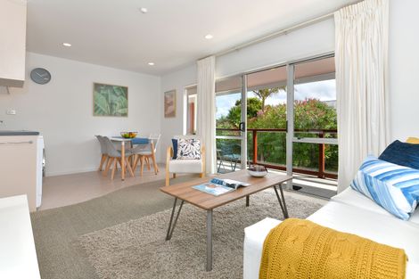 Photo of property in 2/416 Hibiscus Coast Highway, Orewa, 0931