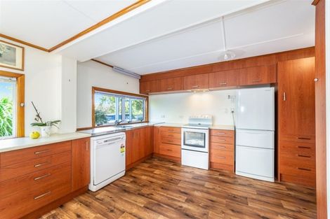 Photo of property in 21 Karaka Street, New Lynn, Auckland, 0600