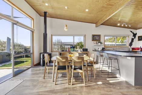 Photo of property in 31 Les Wakefield Road, Mapua, 7005