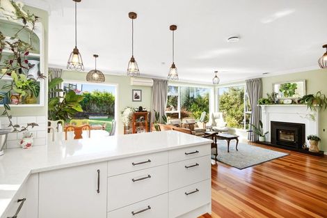 Photo of property in 16 Mascot Street, Tawa, Wellington, 5028