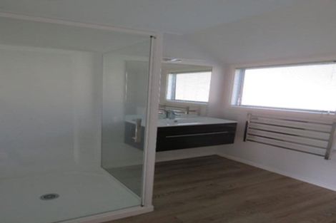 Photo of property in 5 Flight Place, Lower Vogeltown, New Plymouth, 4310