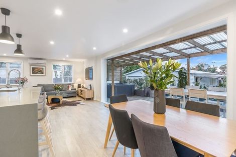 Photo of property in 4 Benghazi Road, Panmure, Auckland, 1072