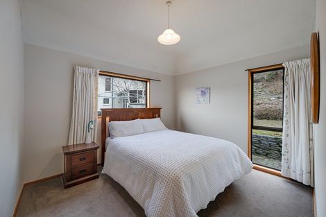 Photo of property in 10 Lordens Place, Fernhill, Queenstown, 9300