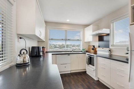 Photo of property in 19 Newhaven Terrace, Mairangi Bay, Auckland, 0630
