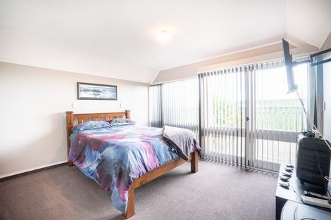 Photo of property in 111 Benmore Avenue, Cloverlea, Palmerston North, 4412