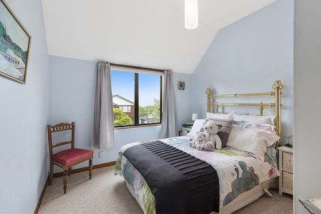 Photo of property in 25 Thatcher Crescent, Crofton Downs, Wellington, 6035