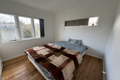 Photo of property in 9 Huruhuru Road, Massey, Auckland, 0614